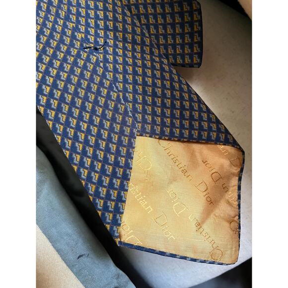 Vintage Christian Dior silk necktie - Picture 5 of 5